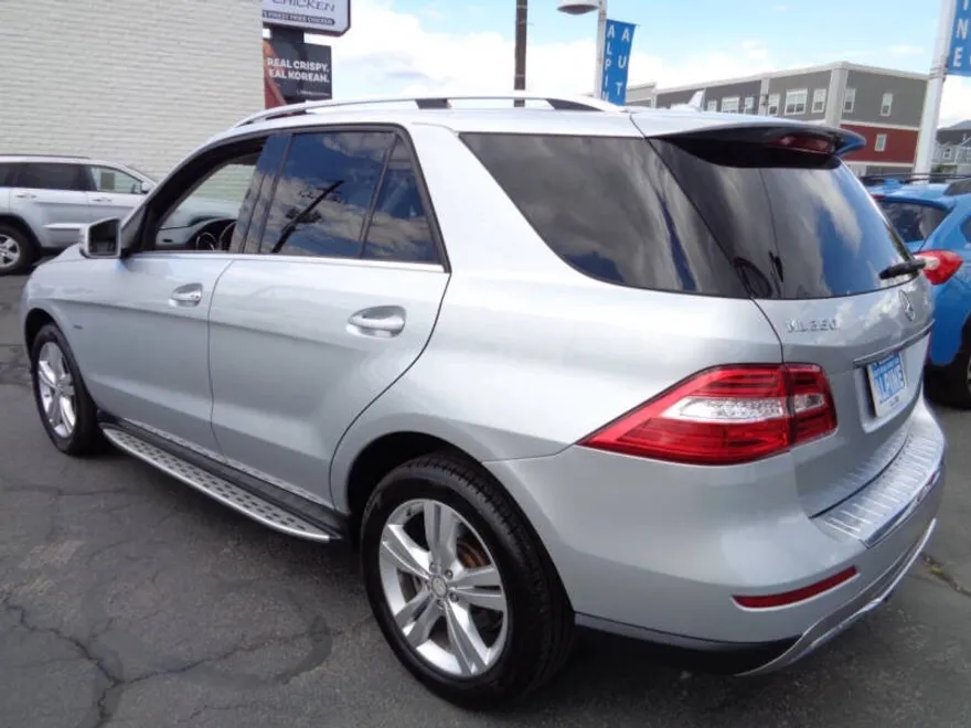 2012 Mercedes Benz ML 350 photo 1