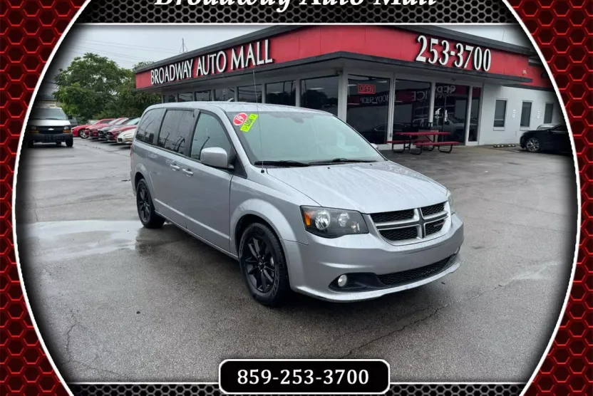 2019 Dodge Grand Caravan GT photo 1