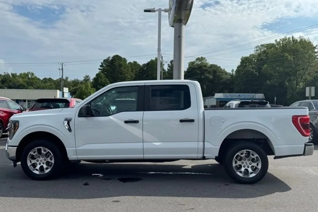 2023 Ford F-150 XLT photo 1