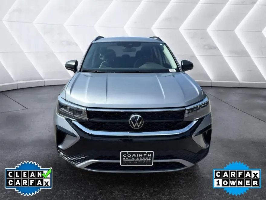 2024 Volkswagen Taos S photo 1