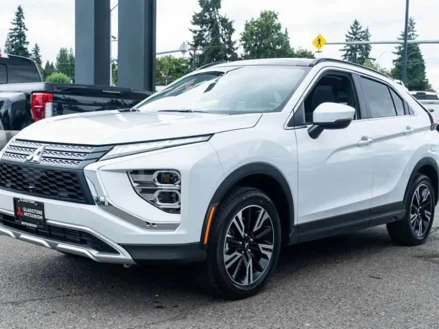 2025 Mitsubishi Eclipse Cross SE photo 1