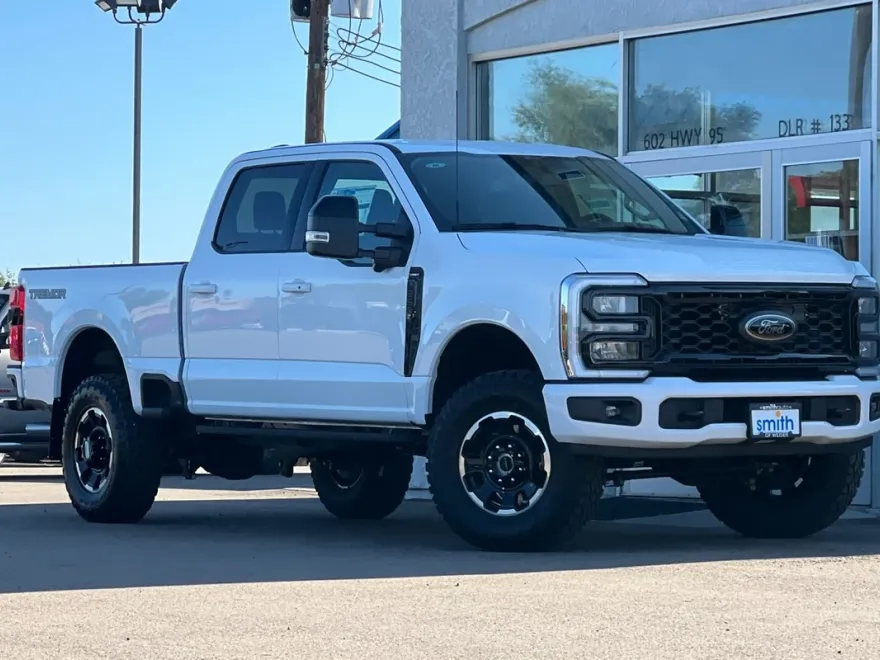 2025 Ford F-250 Lariat photo 1