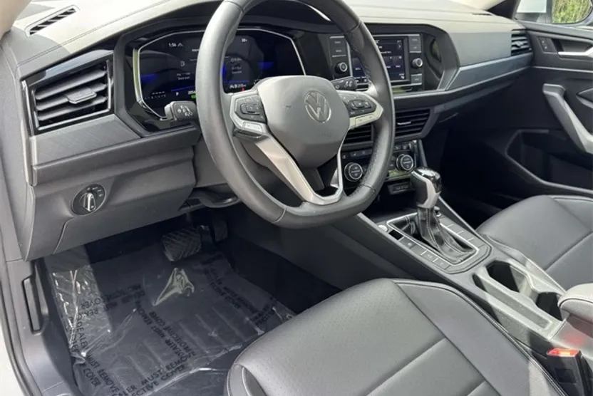 2023 Volkswagen Jetta 1.5T SE photo 1