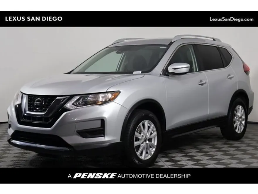 2019 Nissan Rogue SV photo 1