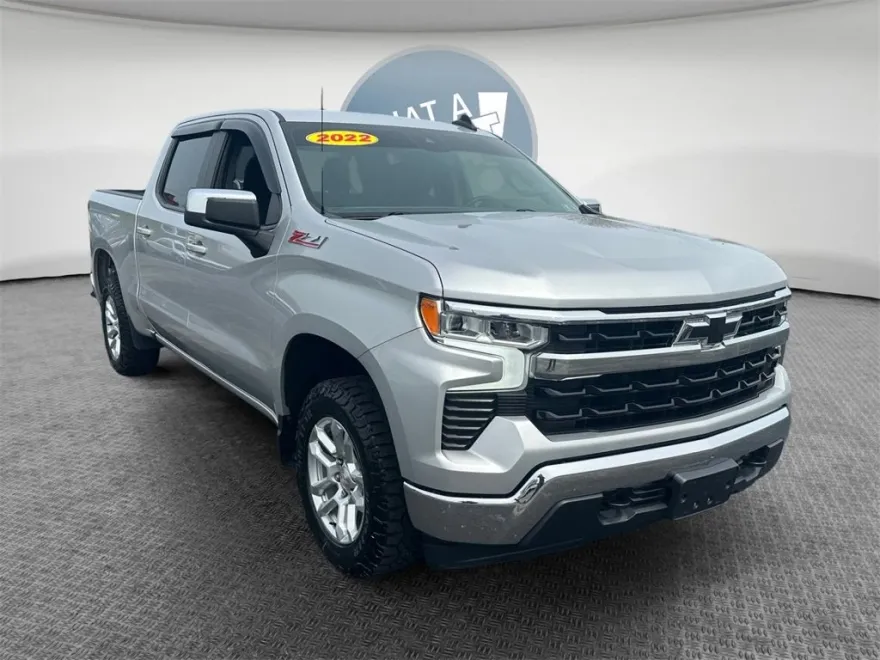 2022 Chevrolet Silverado 1500 LT photo 1
