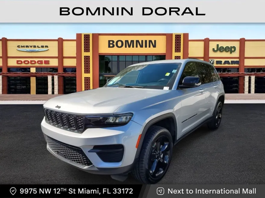 2022 Jeep Grand Cherokee Altitude photo 1