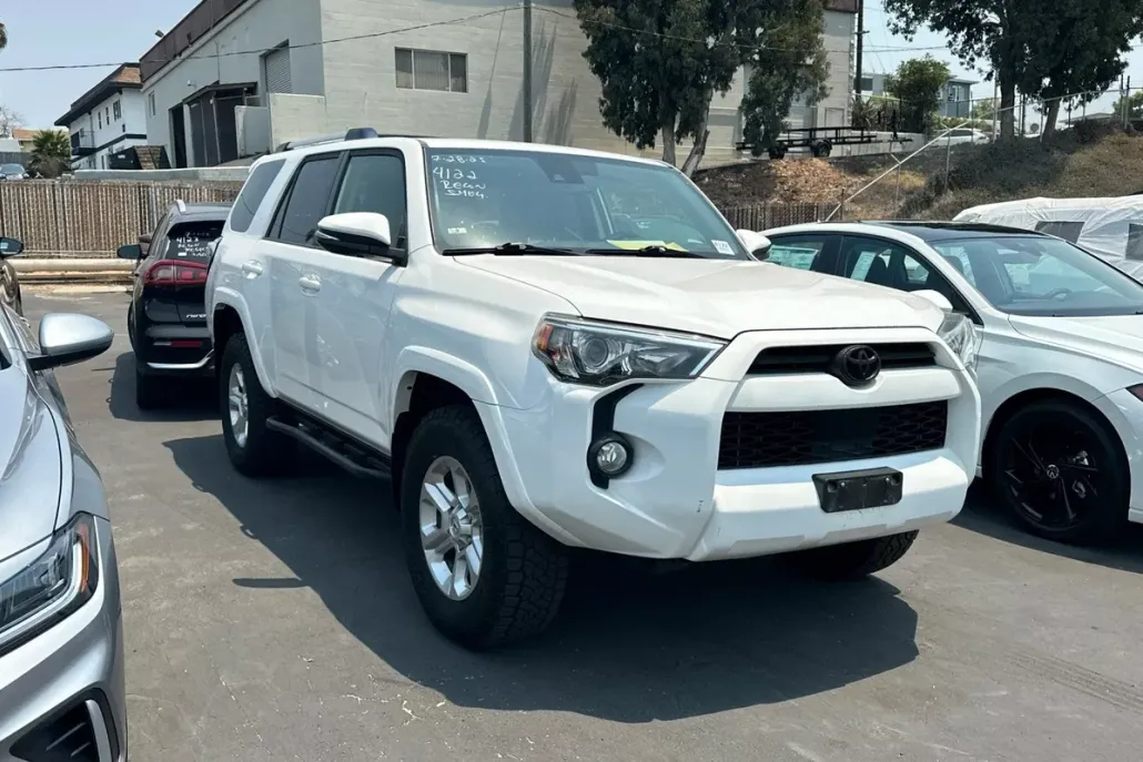 2020 Toyota 4Runner SR5 Premium photo 1