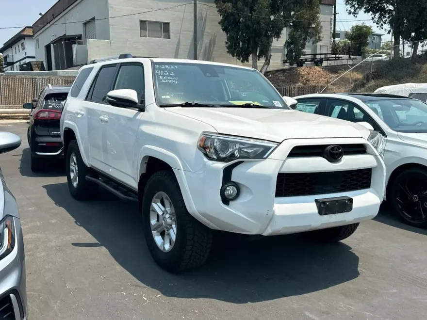 2020 Toyota 4Runner SR5 Premium photo 1