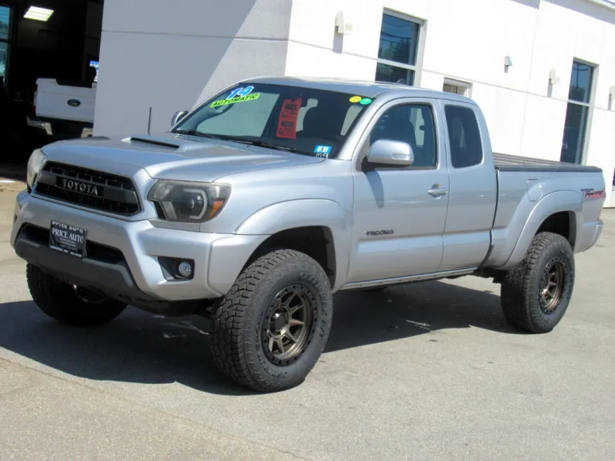 2014 Toyota Tacoma V6 4x4 Access Cab photo 1