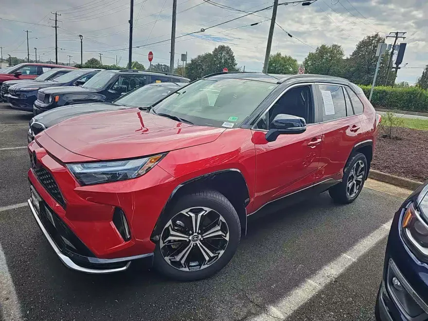 2025 Toyota RAV4 Hybrid XSE photo 1