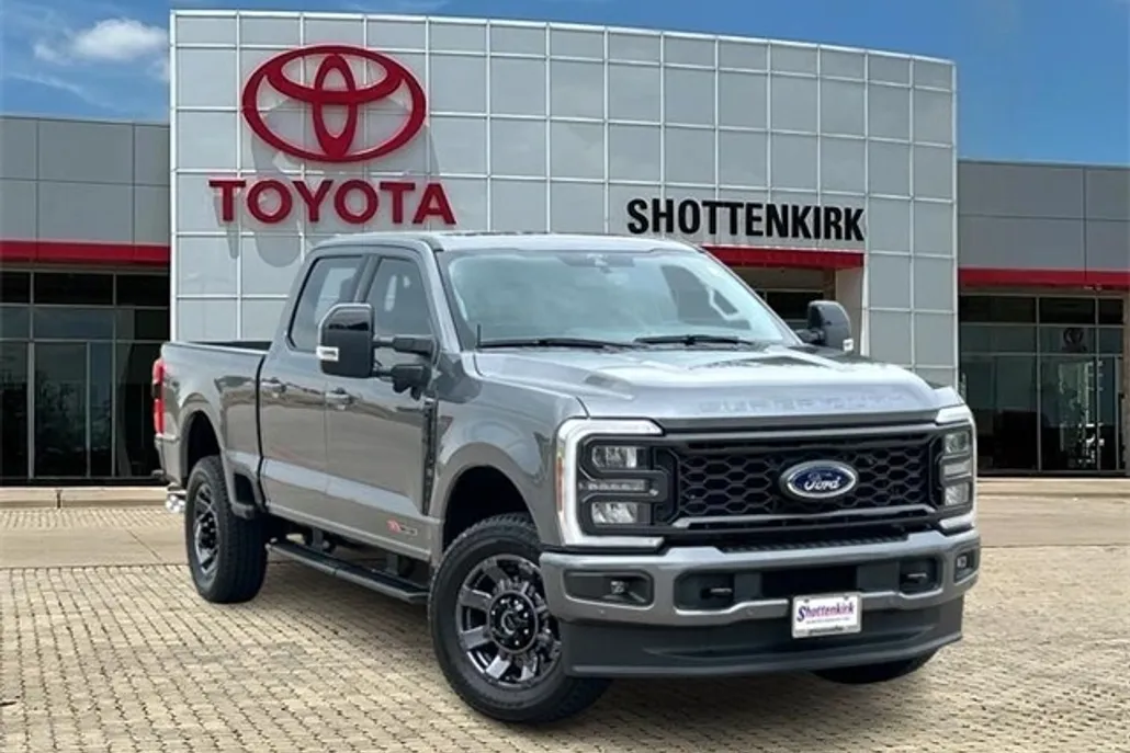 2024 Ford F-250 photo 1