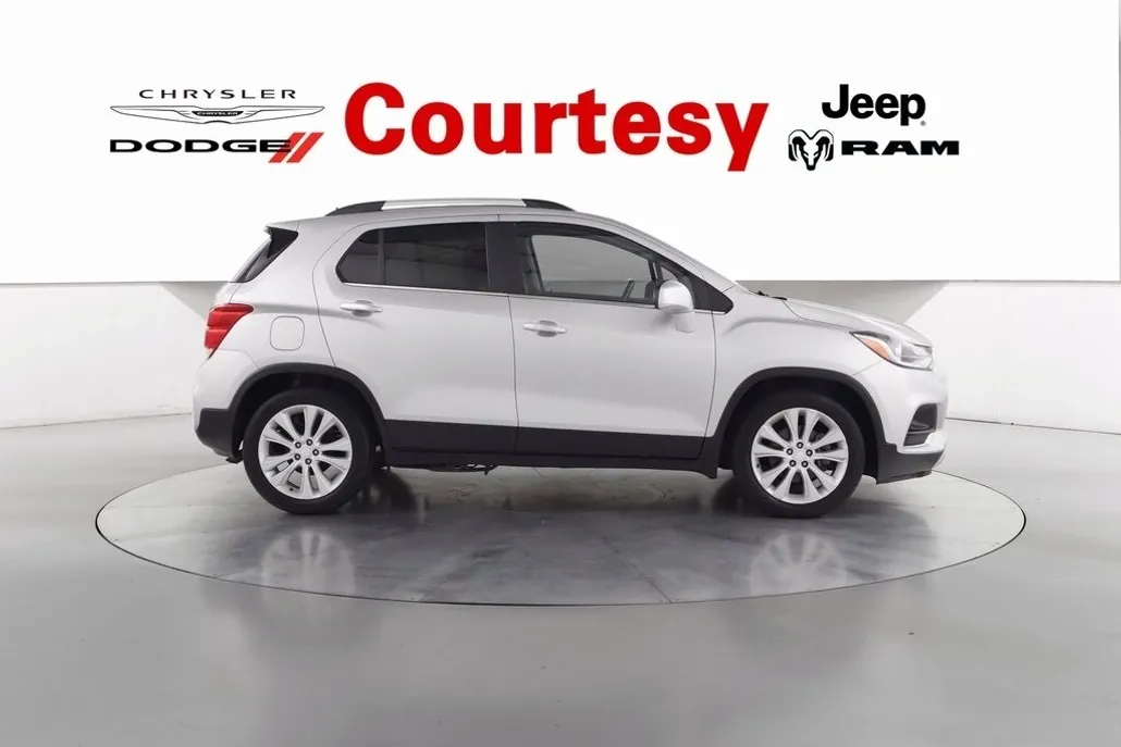 2017 Chevrolet Trax Premier photo 1