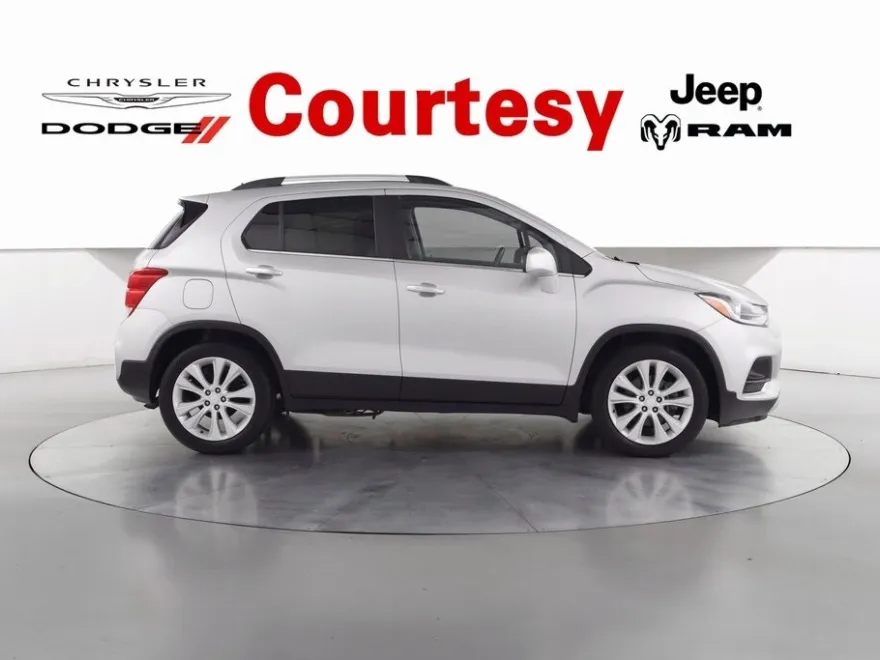 2017 Chevrolet Trax Premier photo 1