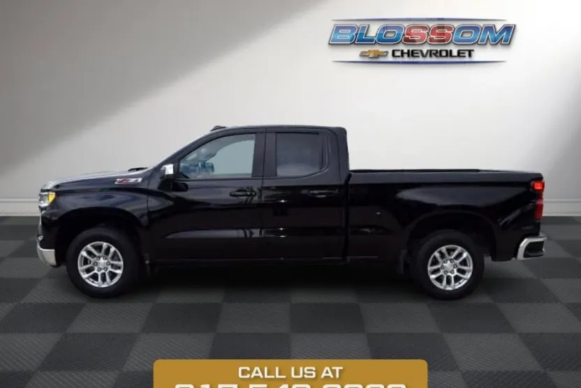 2022 Chevrolet Silverado 1500 LT photo 1