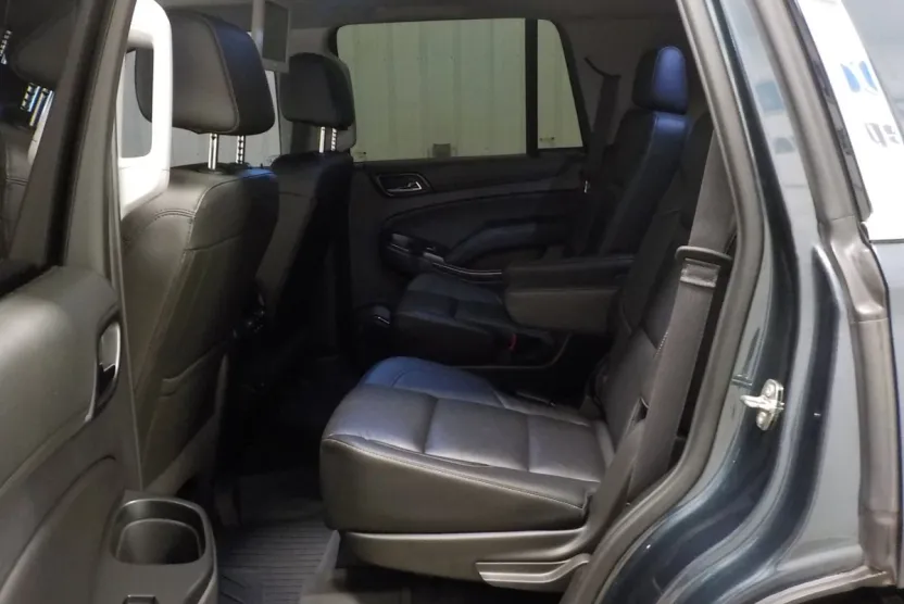 2020 Chevrolet Tahoe LT photo 1