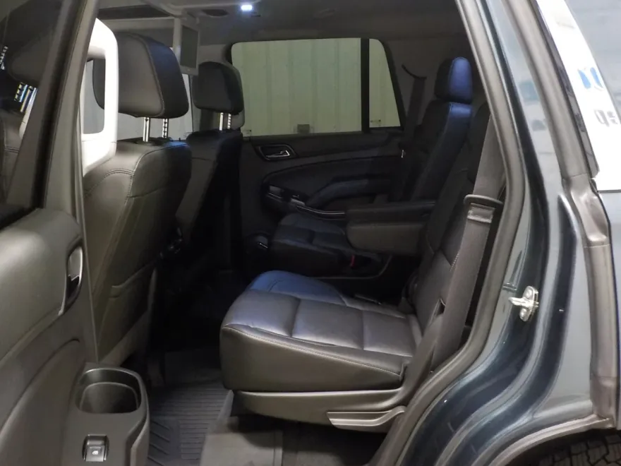 2020 Chevrolet Tahoe LT photo 1
