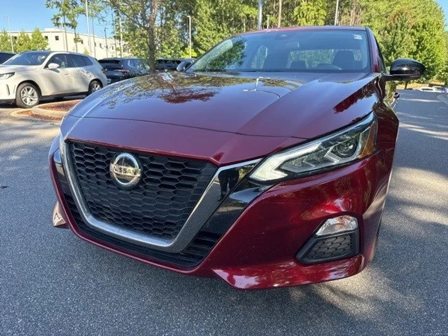 2020 Nissan Altima 2.5 SR photo 1