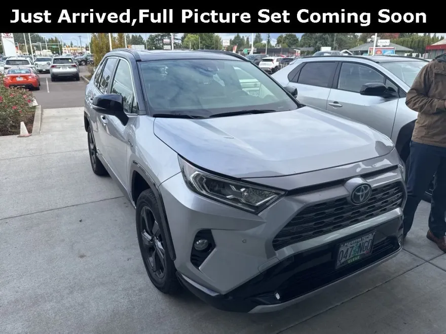 2021 Toyota RAV4 Hybrid XSE photo 1