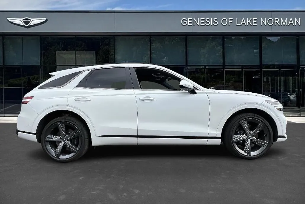 2023 Genesis GV70 3.5T Sport photo 1