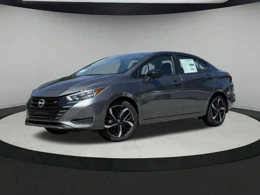 2025 Nissan Versa 1.6 SR photo 1