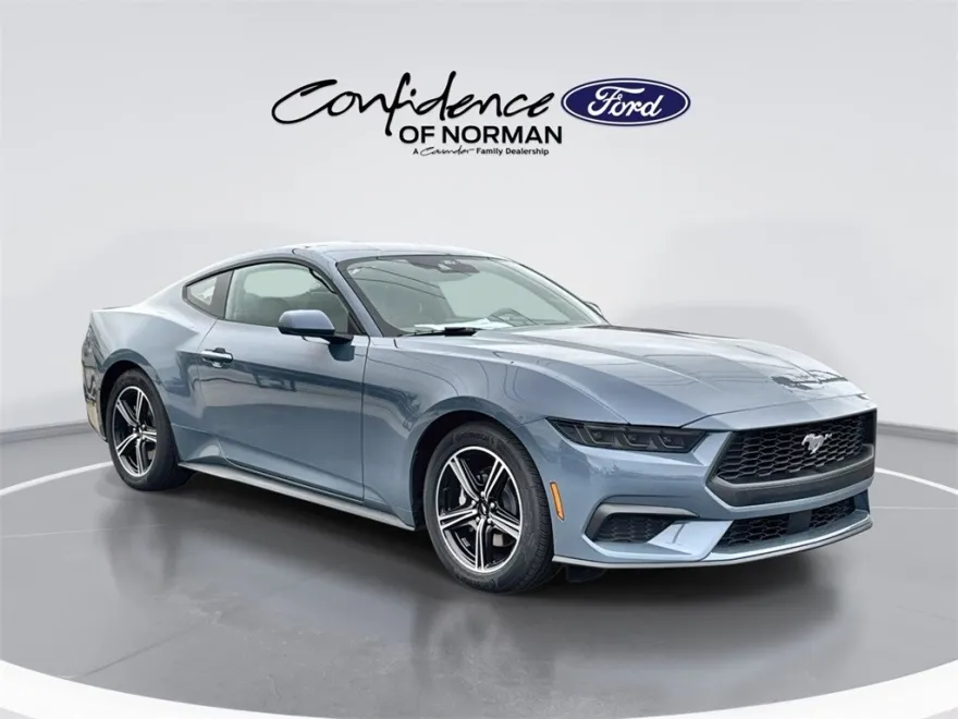 2025 Ford Mustang EcoBoost photo 1