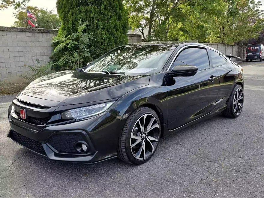 2018 Honda Civic Si photo 1