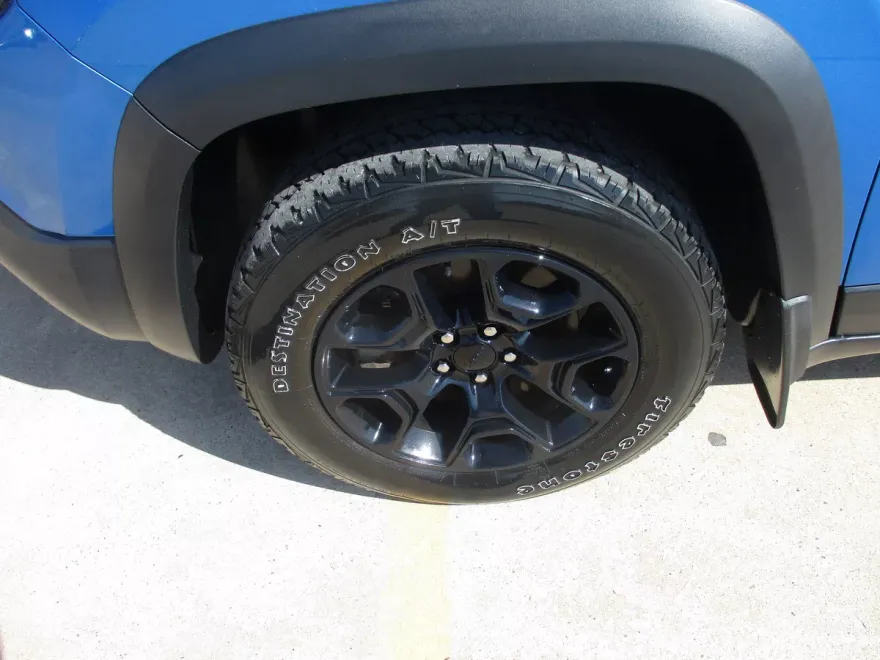 2020 Jeep Cherokee Trailhawk photo 1