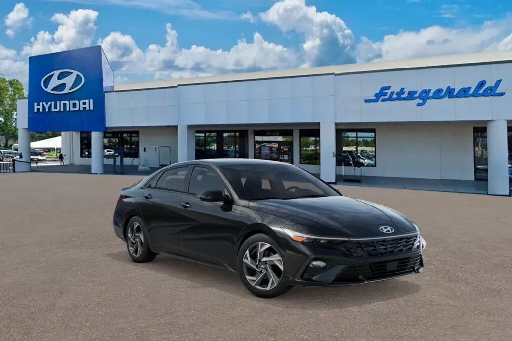 2025 Hyundai Elantra SEL Sport photo 1