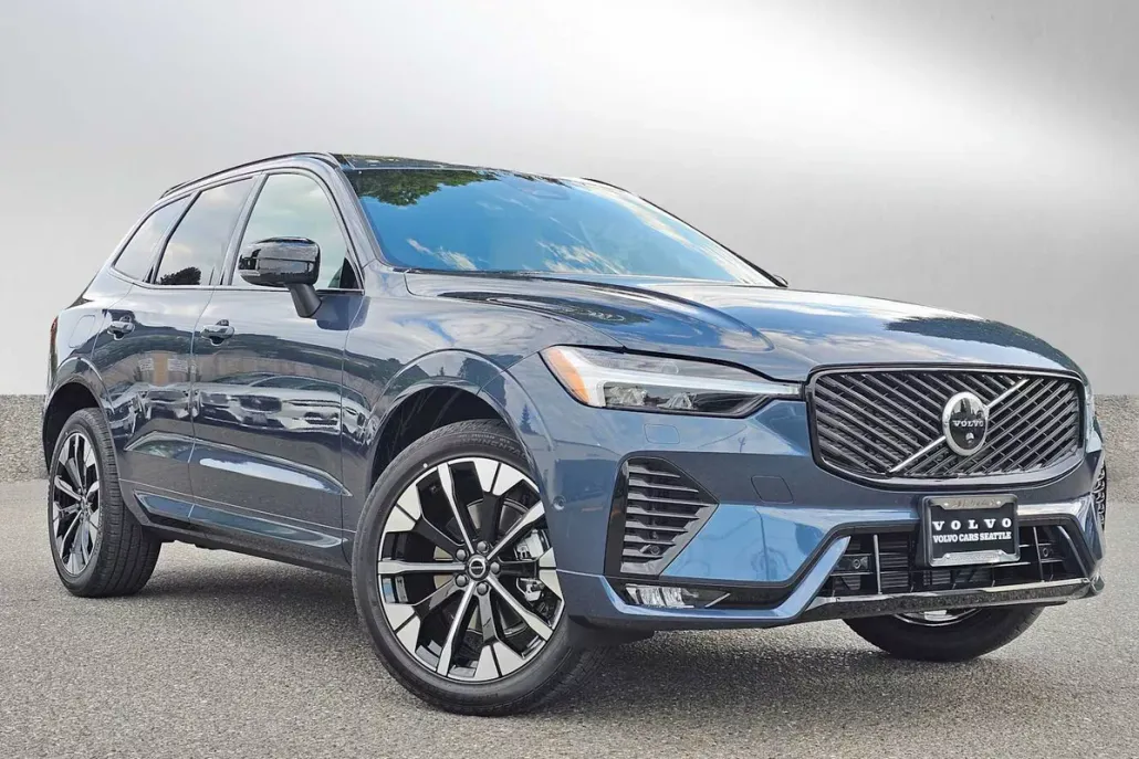 2026 Volvo XC60 B5 Plus photo 1