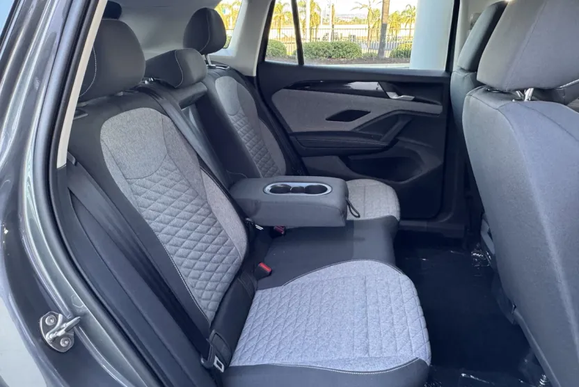 2025 Volkswagen Tiguan S photo 1