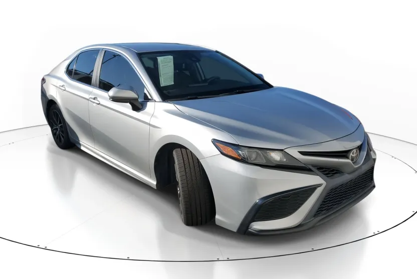2021 Toyota Camry SE photo 1