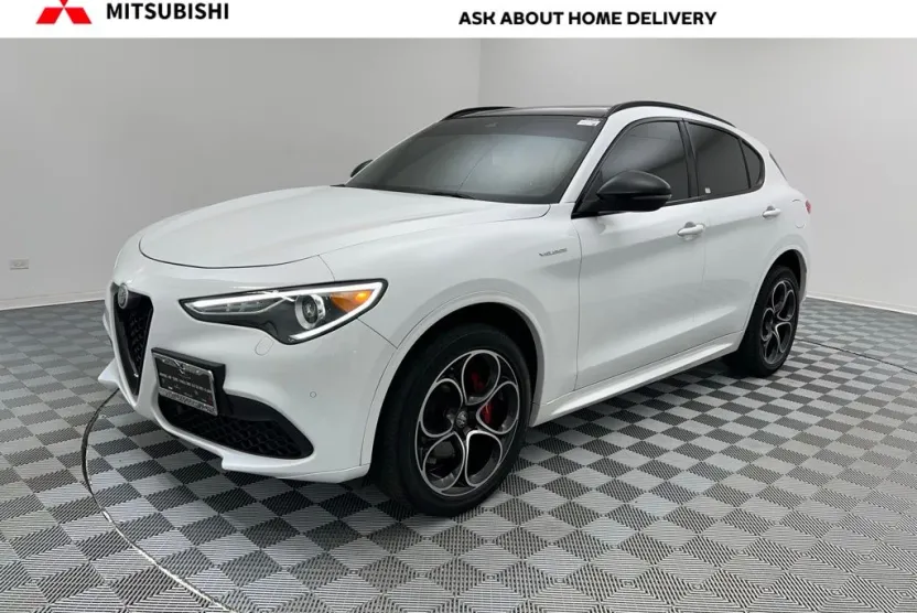 2022 Alfa Romeo Stelvio Ti Sport photo 1
