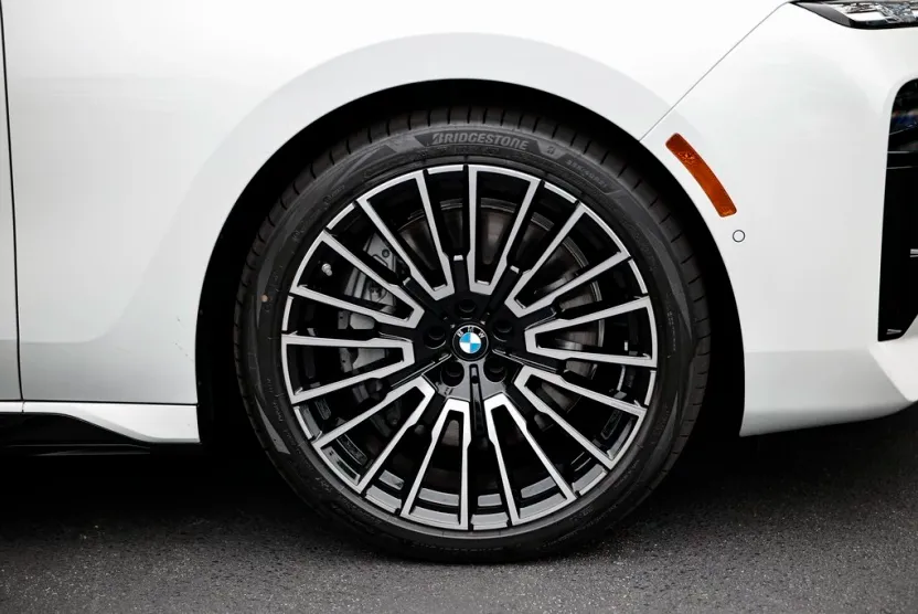 2026 Bmw 760i xDrive photo 1