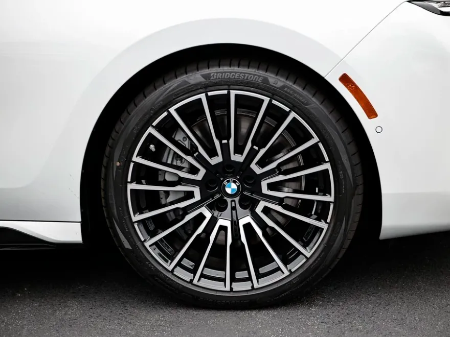 2026 Bmw 760i xDrive photo 1