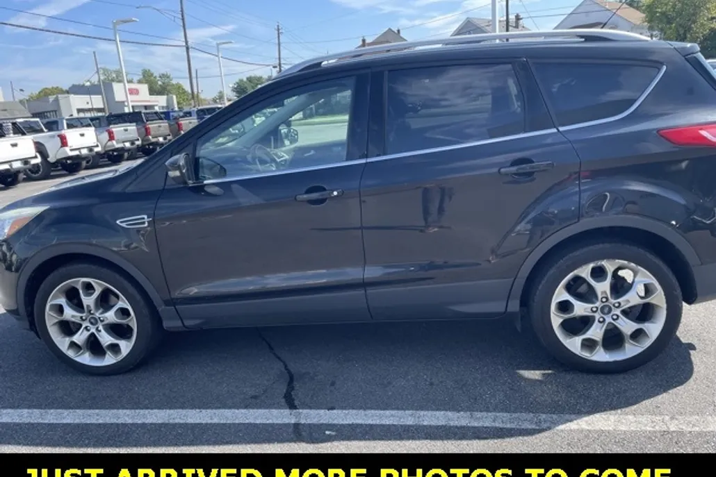 2015 Ford Escape Titanium photo 1