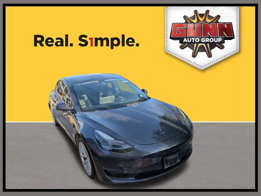 2021 Tesla Model 3 Standard Range Plus photo 1
