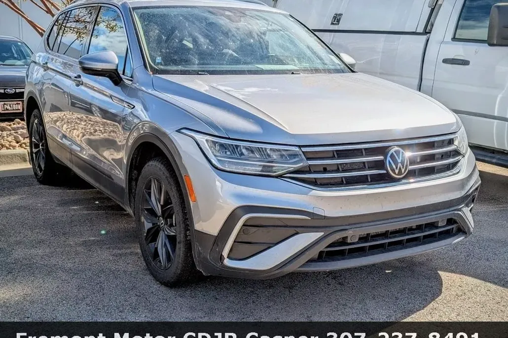 2022 Volkswagen Tiguan SE photo 1