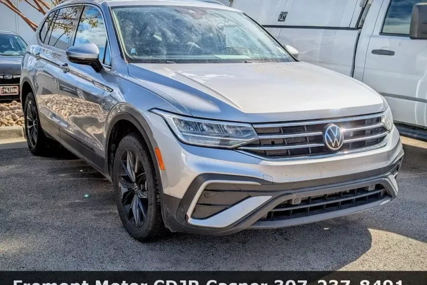 2022 Volkswagen Tiguan SE photo 1