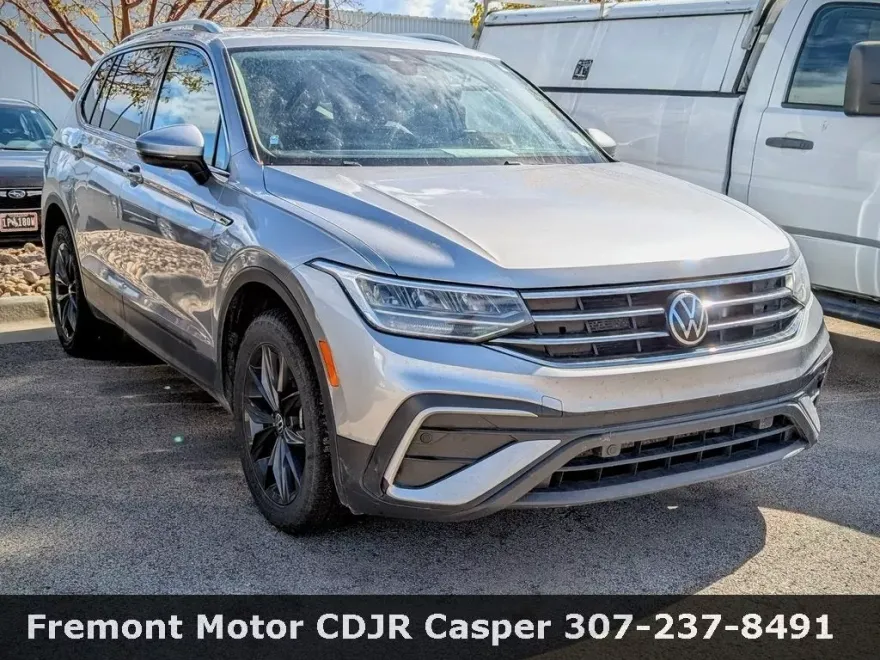 2022 Volkswagen Tiguan SE photo 1