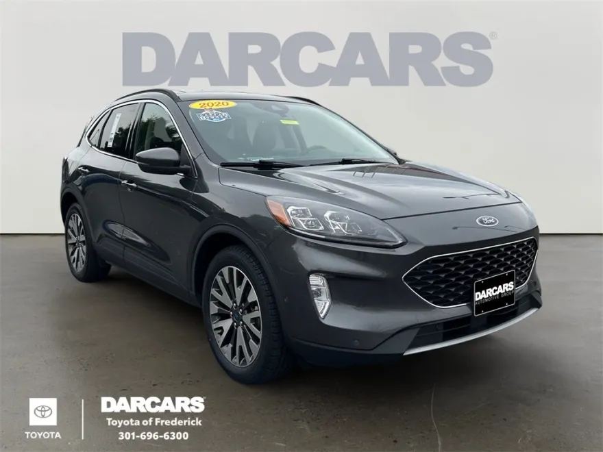 2020 Ford Escape Titanium photo 1