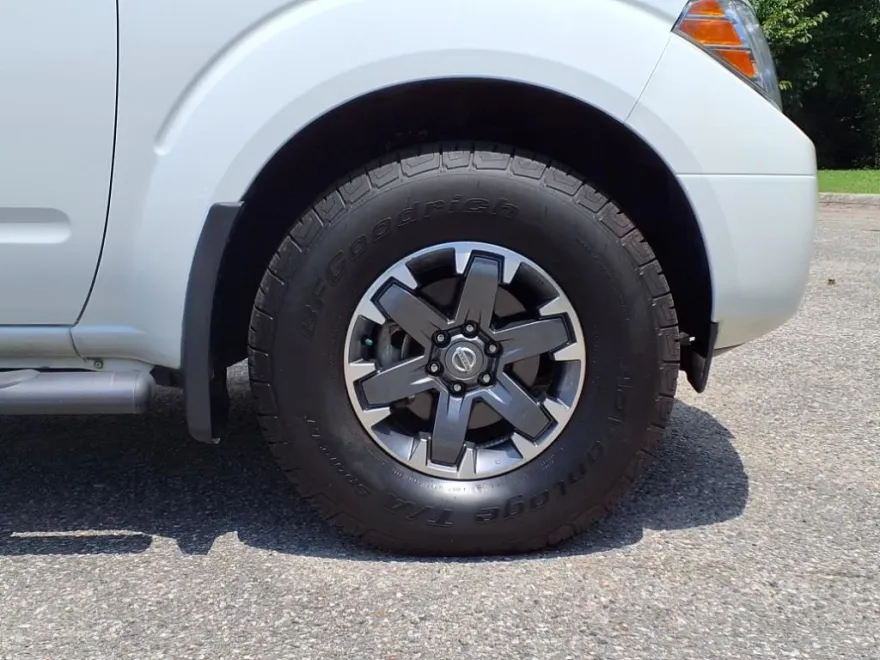 2020 Nissan Frontier PRO-4X photo 1