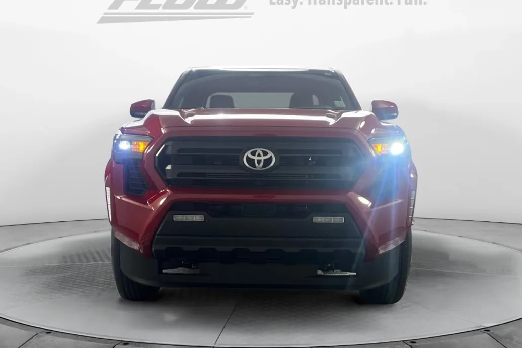 2025 Toyota Tacoma SR5 4x4 photo 1