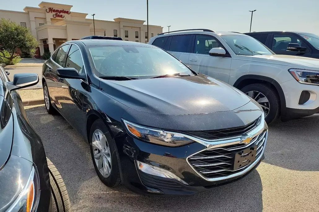2023 Chevrolet Malibu 1LT photo 1