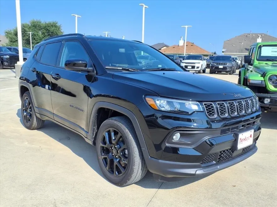 2026 Jeep Compass Latitude photo 1