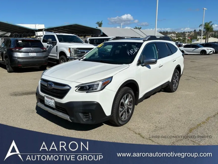 2020 Subaru Outback Touring photo 1