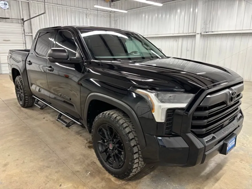 2023 Toyota Tundra SR5 photo 1