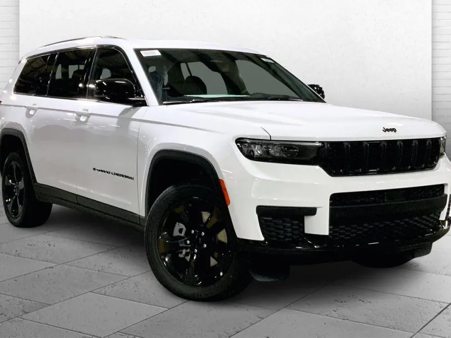 2025 Jeep Grand Cherokee Altitude photo 1