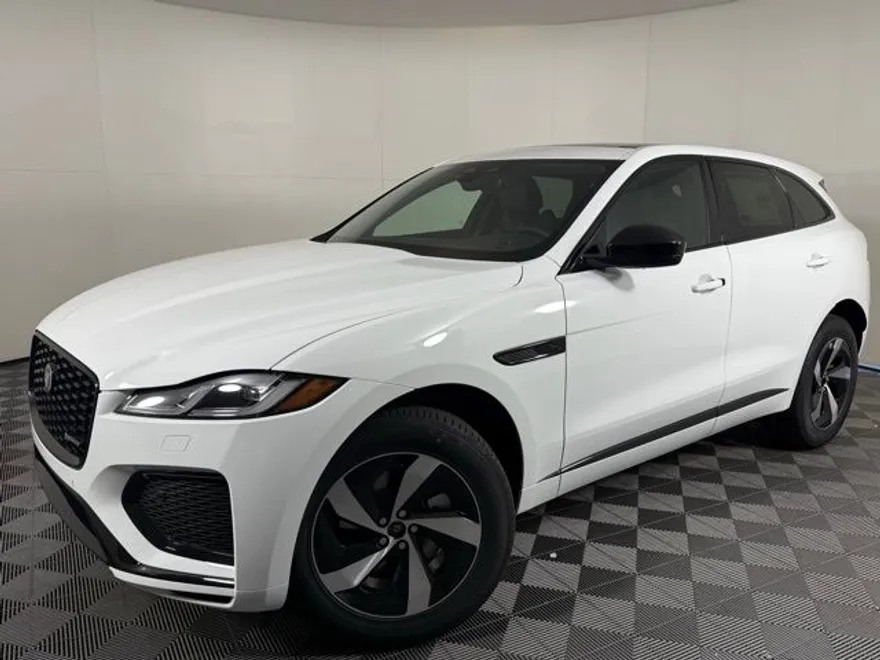 2025 Jaguar F-PACE P250 photo 1