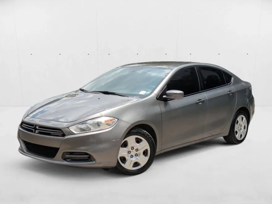 2013 Dodge Dart SE photo 1