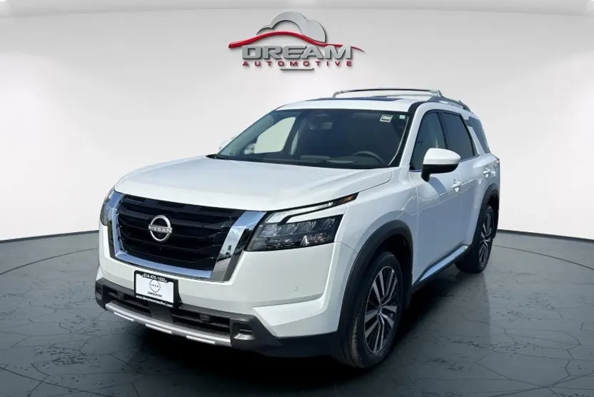 2025 Nissan Pathfinder Platinum photo 1
